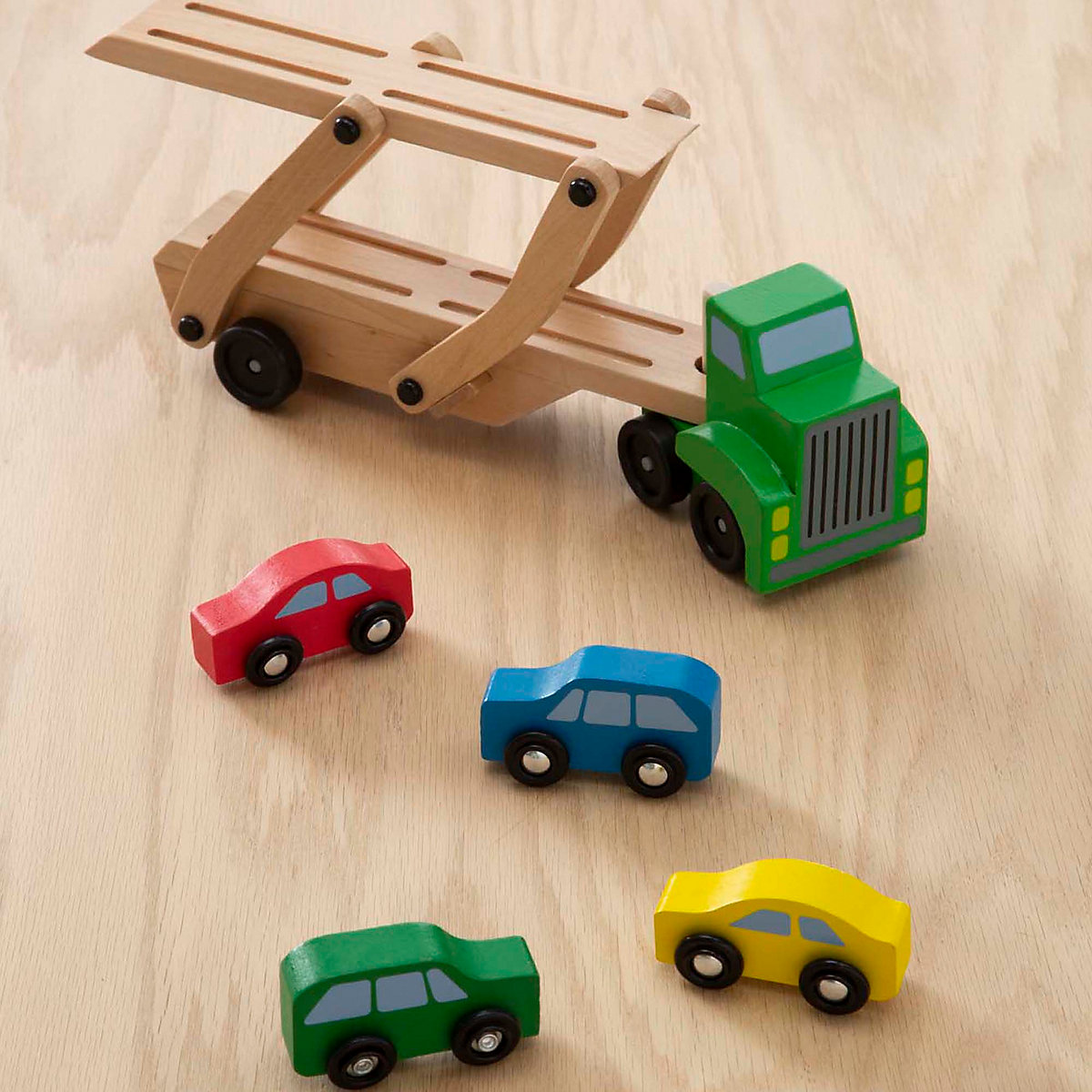 Autotransporter aus Holz
