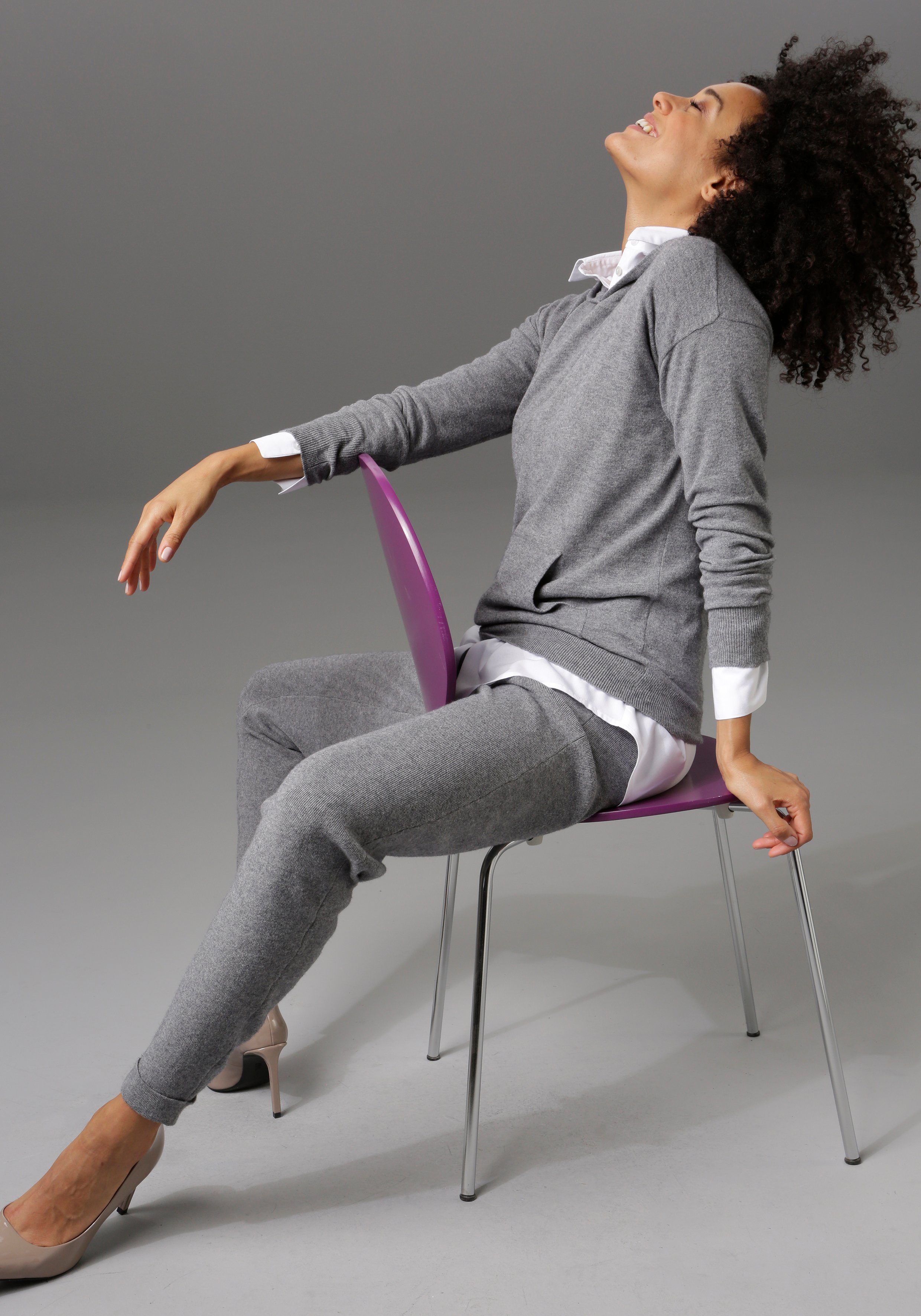 Aniston CASUAL Strickhose mit 2 aufgesetzten Taschen