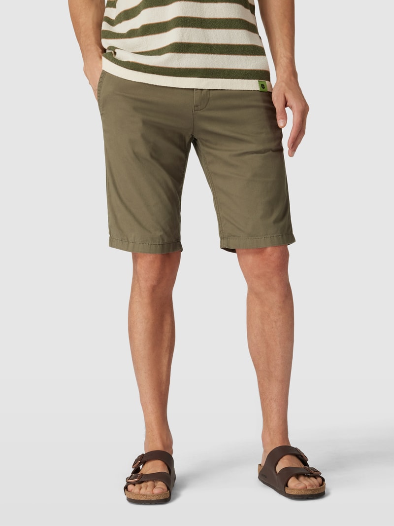 Slim Fit Bermudas mit französischen Eingrifftaschen in olivgrün
