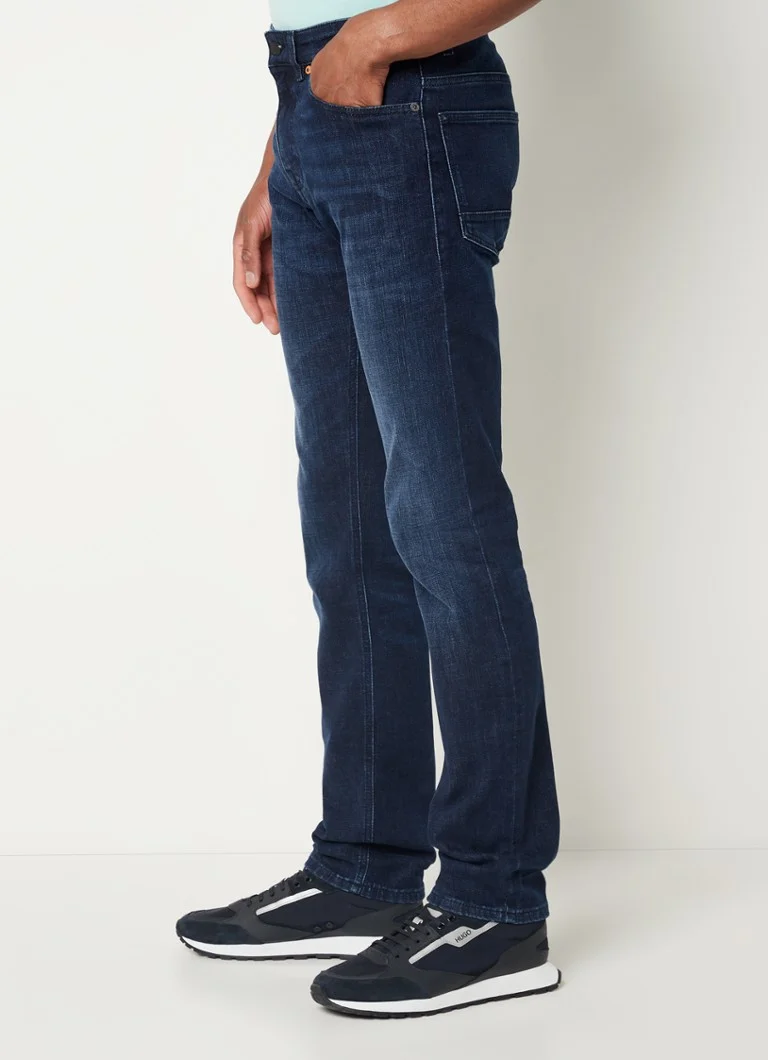 HUGO BOSS Delaware slim fit jeans with dark wash and stretch