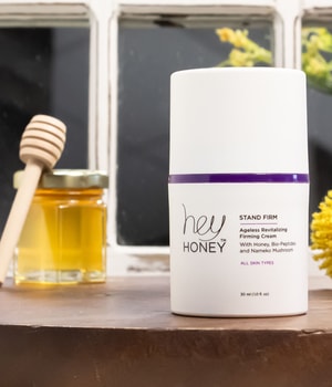 Hey Honey Stand Firm Ageless Revitalizing Firming Cream Gesichtscreme-30 ml