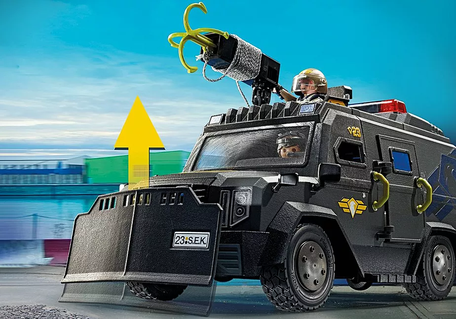 SWAT-Gel&auml;ndefahrzeug