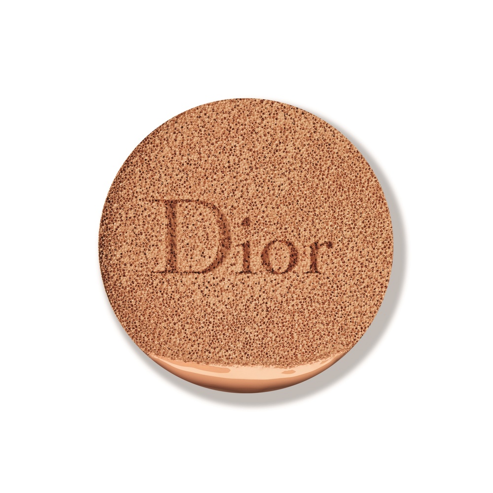 DIOR Capture Dreamskin¤Moist & Perfect Cushio n SPF 50 - PA+++ Unifie & Protège