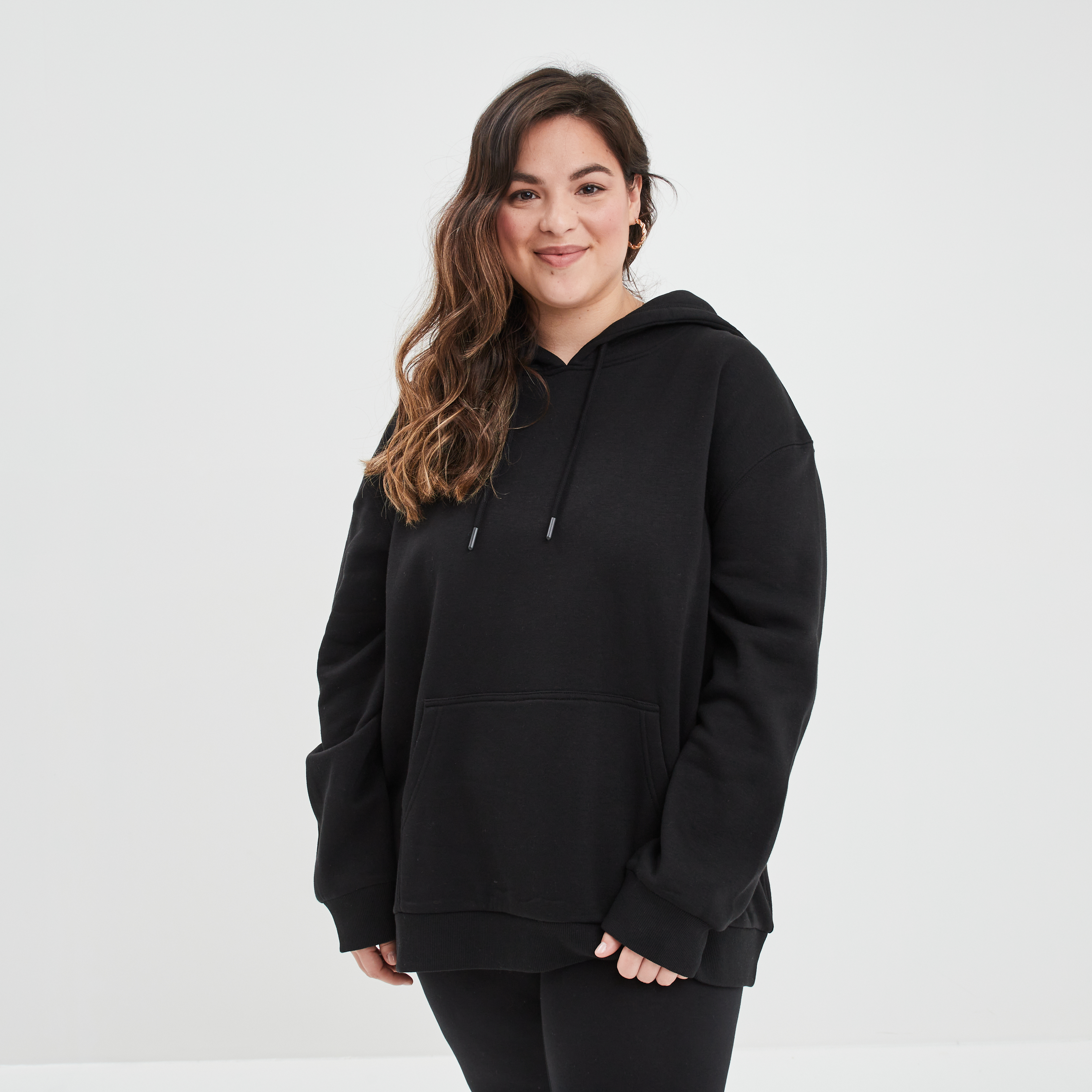 Sweat à capuche hoodie noir femme grande taille | La Halle