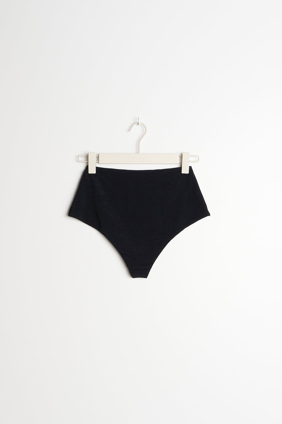 Nicole bikini hipster