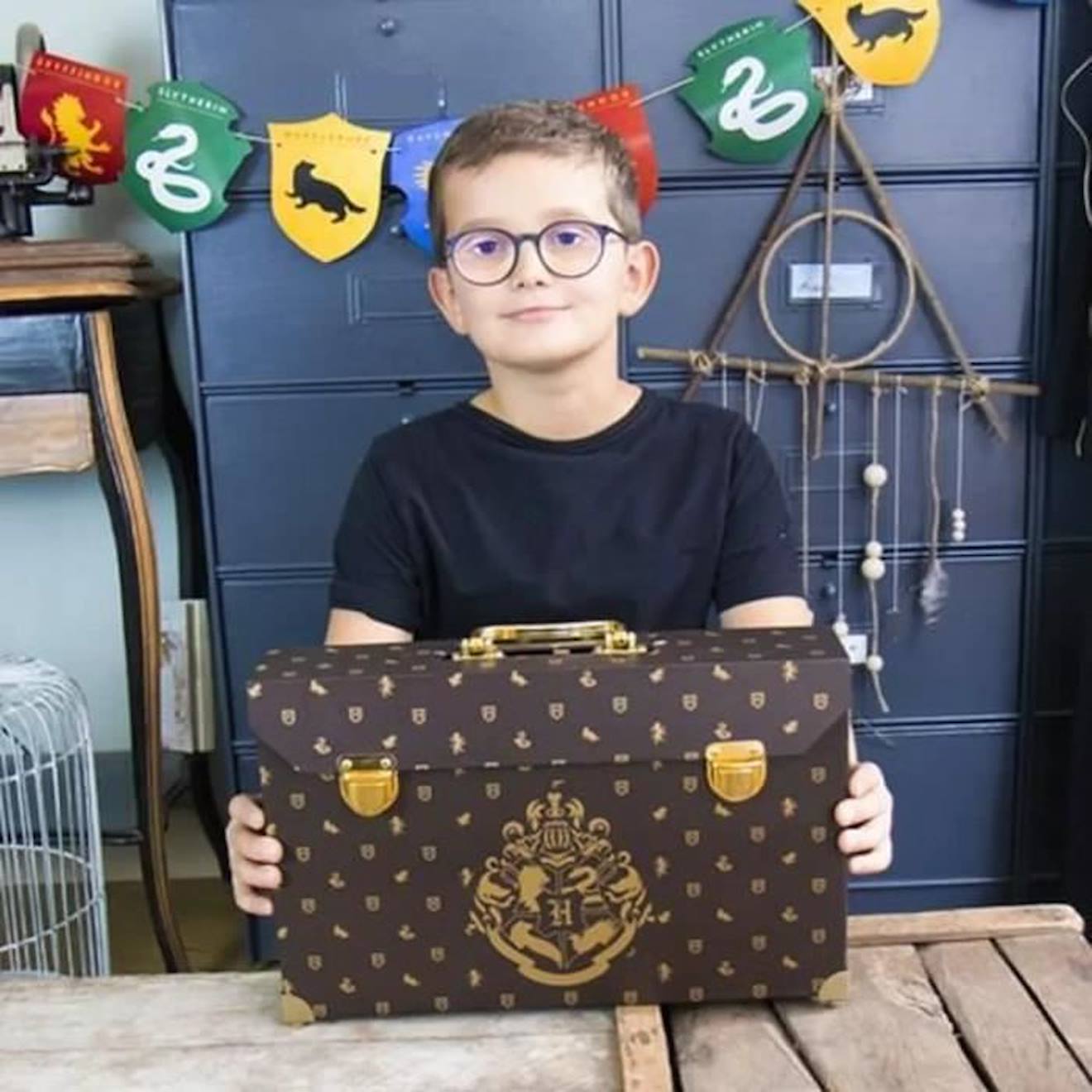 HARRY POTTER Valisette Dessin avec 1 tiroir et 3 plateaux marron