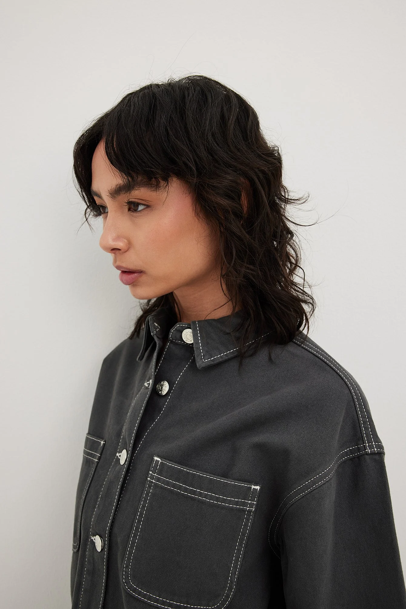 Denim-Jacke mit Kontrastnähten