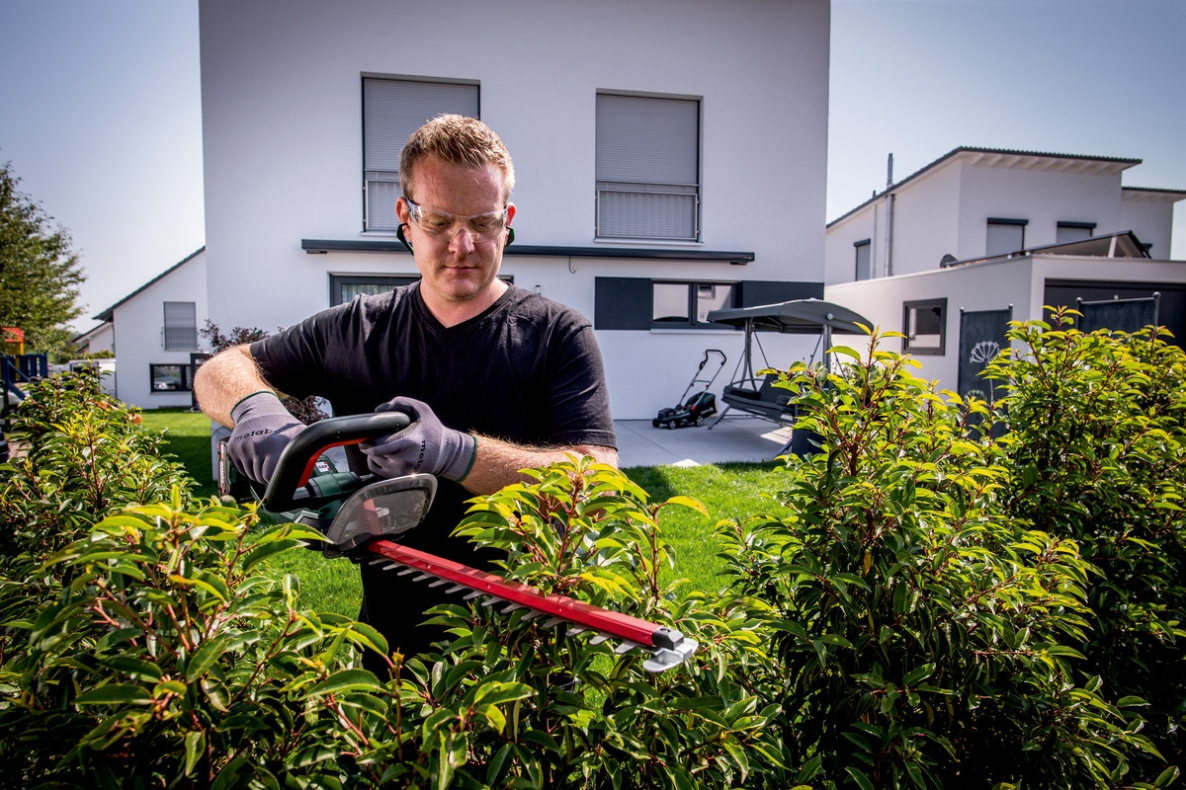 Metabo 601717850 Akumulátorové nůžky na živý plot HS 18 LTX 45 45 cm 18 V bez baterií a nabíječky 601717850