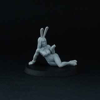 Bunny Lying (28 mm)