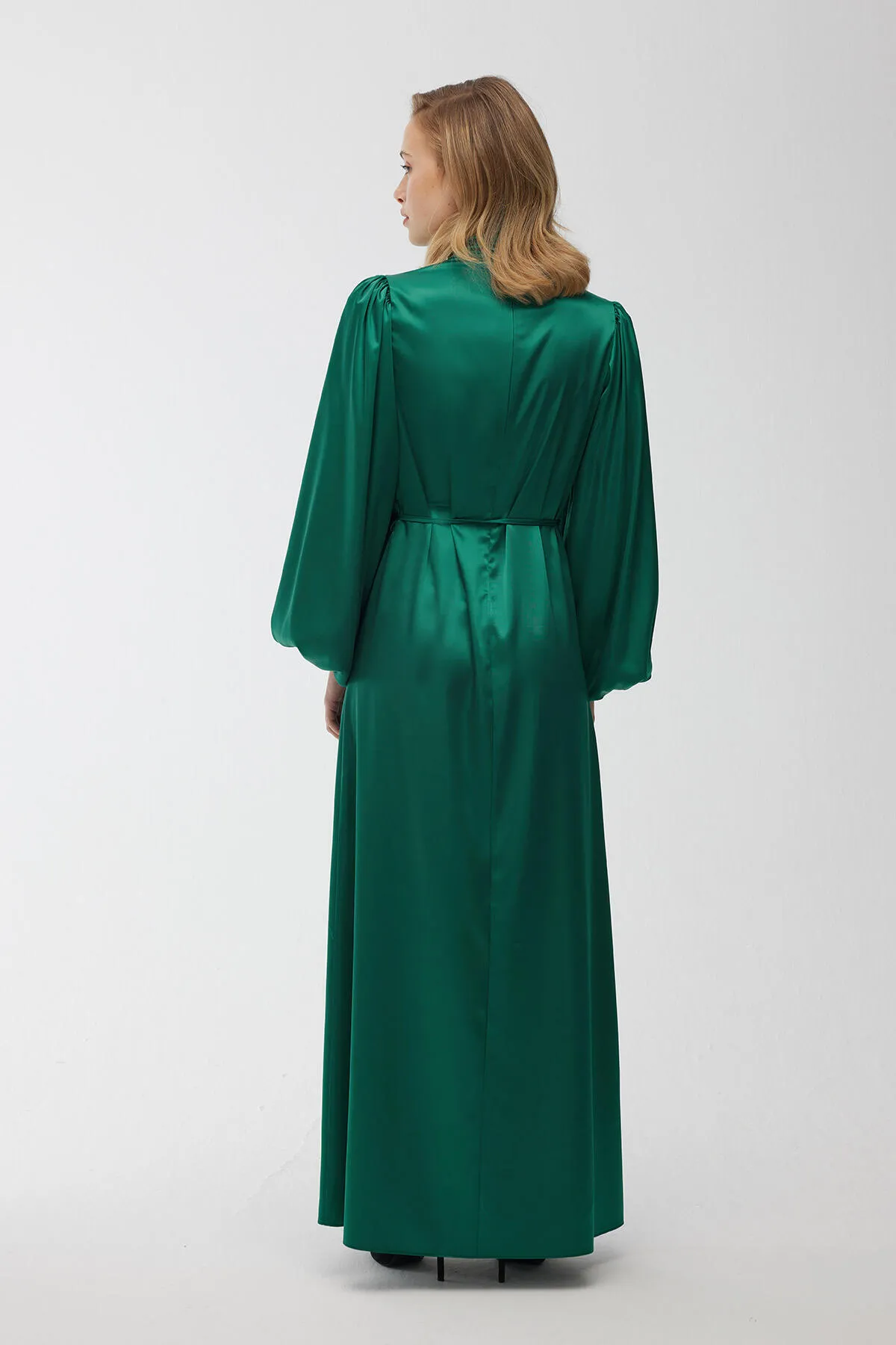 Manuka  Abendkleid aus Satin mit Ballonärmeln Smaragdgrün