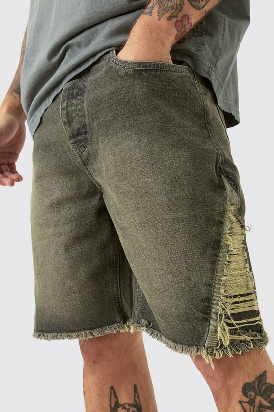 Lockere Jeansshorts mit extremen Rissen in Antik-Grau