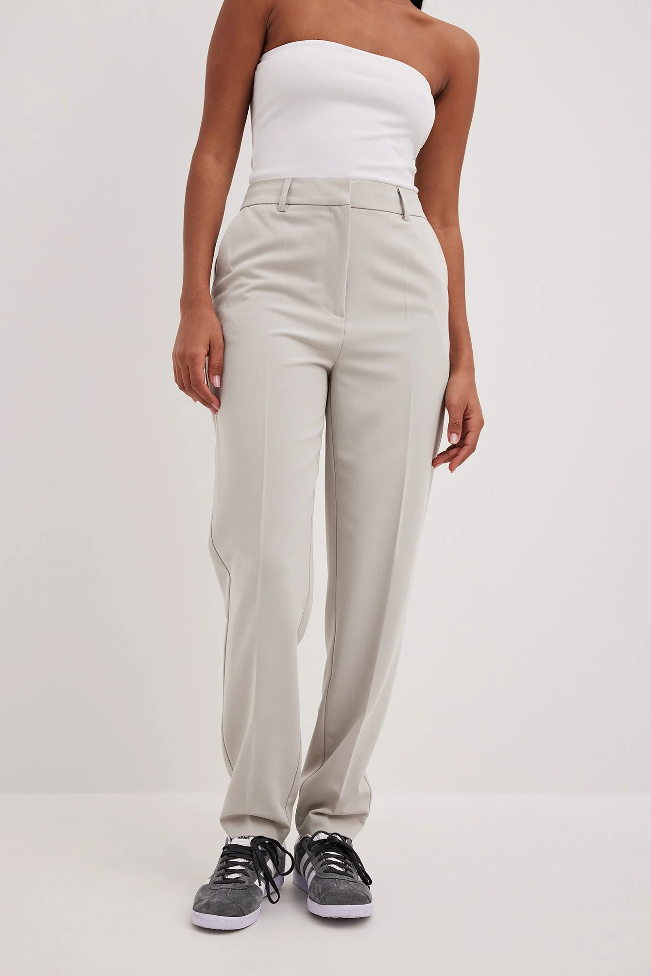 Gerade cropped Anzughose mit hoher Taille