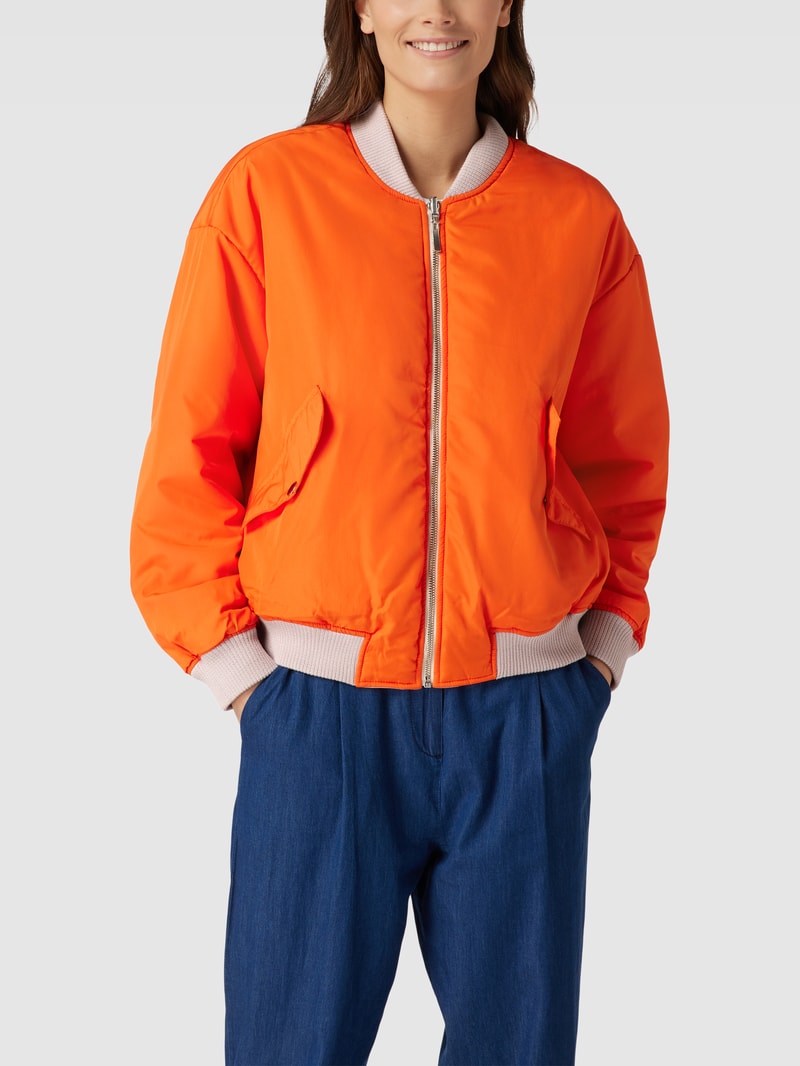 Bomberjacke mit Stehkragen in sand
