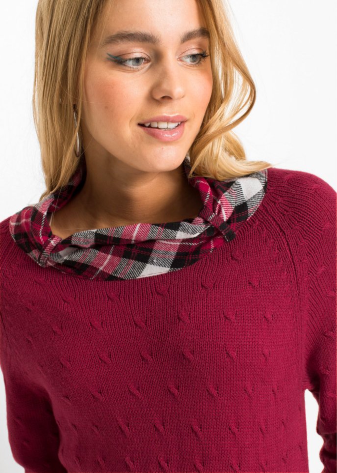 Strickkleid im Materialmix