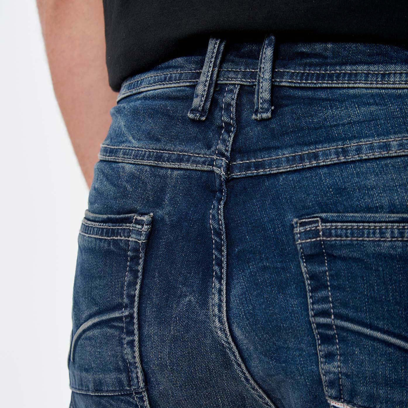 TYREL  Jean tapered slim Homme
