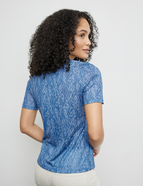 Gemustertes T-Shirt mit Frontprint
