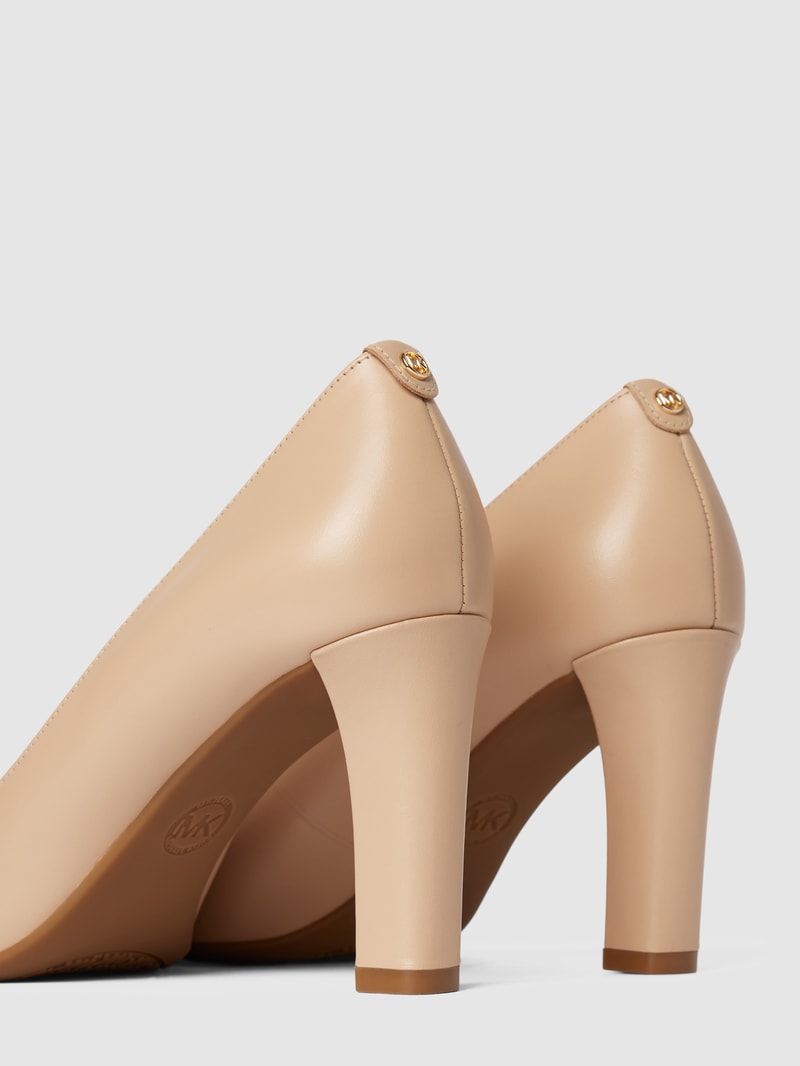 Pumps mit Blockabsatz Modell 'MILLY' in beige
