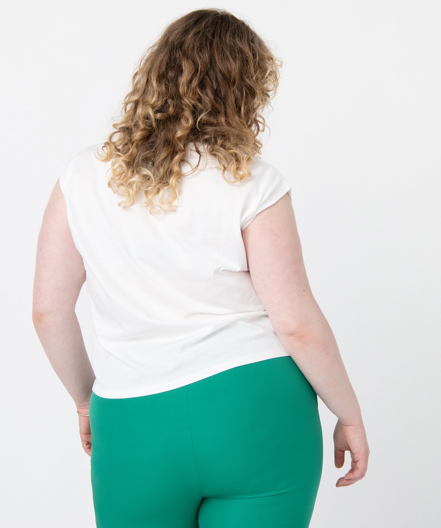 Tee-shirt femme grande taille sans manches avec motif pailleté divers | GEMO