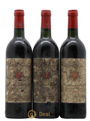 Château Poujeaux  1979 - Lot de 3 Bouteilles
