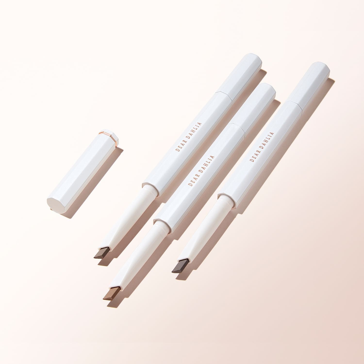 Dear Dahlia perfekt øyenbrynsblyant med lang holdbarhet