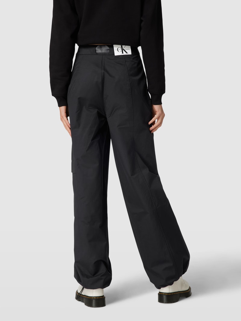 Hose mit Label-Patch Modell 'UTILITY' in black