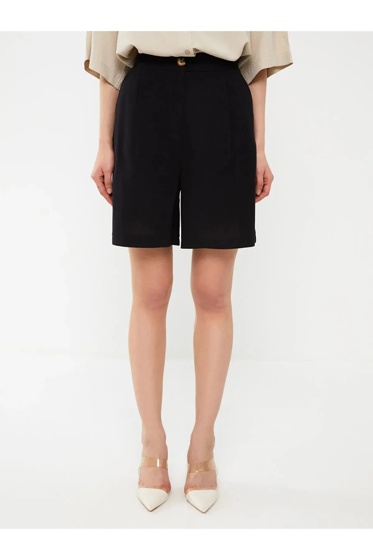 LC Waikiki  Shorts - Schwarz - Mittlerer Bund