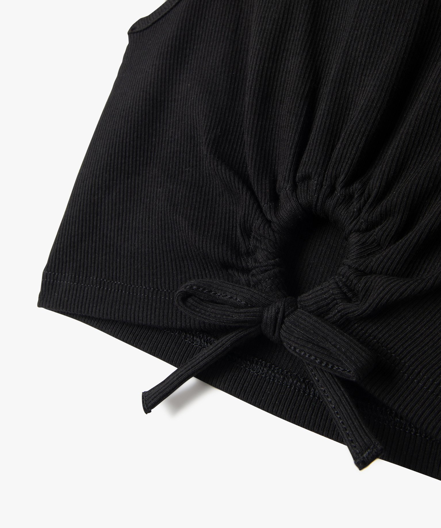 Débardeur en maille ctelée coupe courte avec ouverture s... noir | GEMO