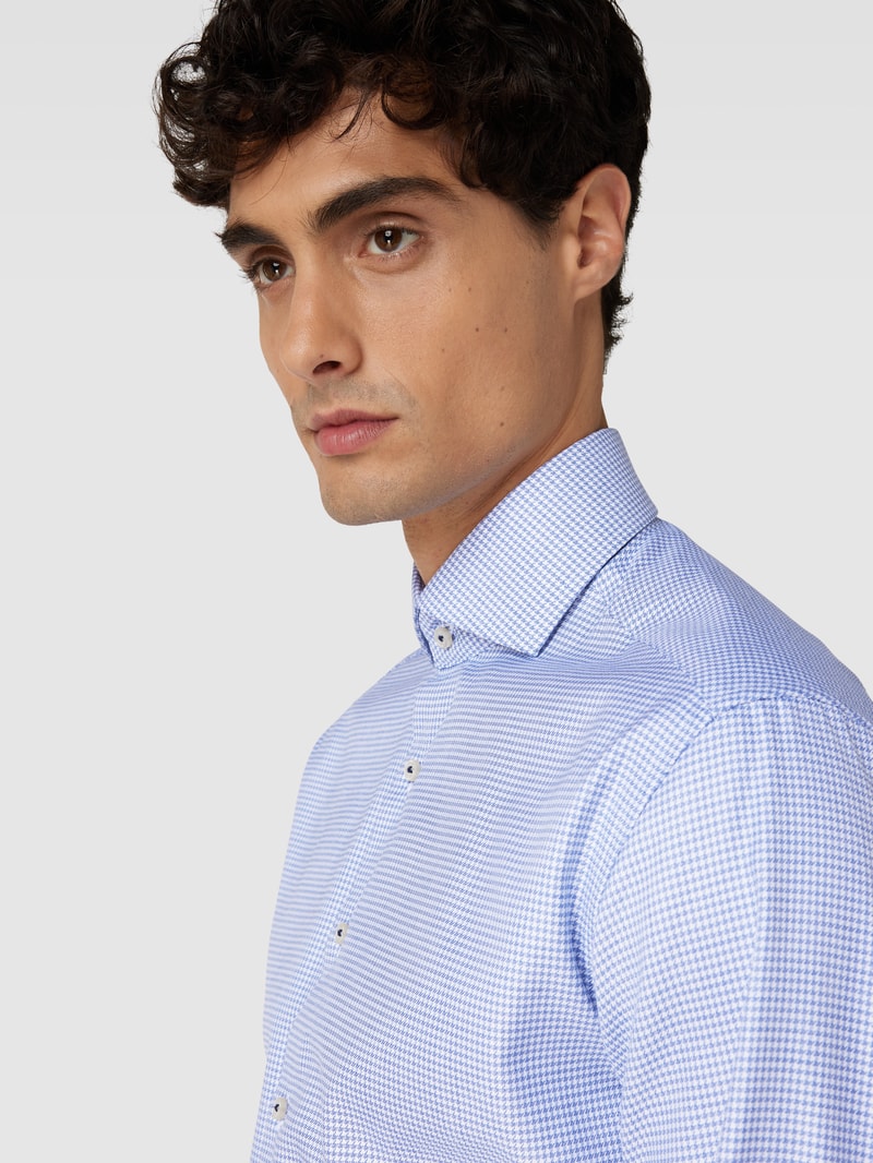 Slim Fit Premium Shirt mit Haifischkragen in royalblau