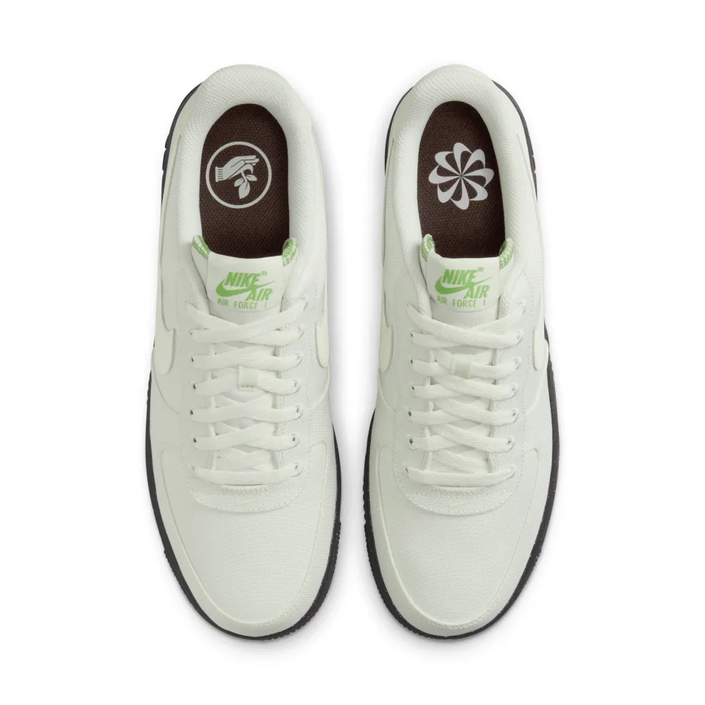 Nike Air Force 1 07 FJ4160-002 / grün