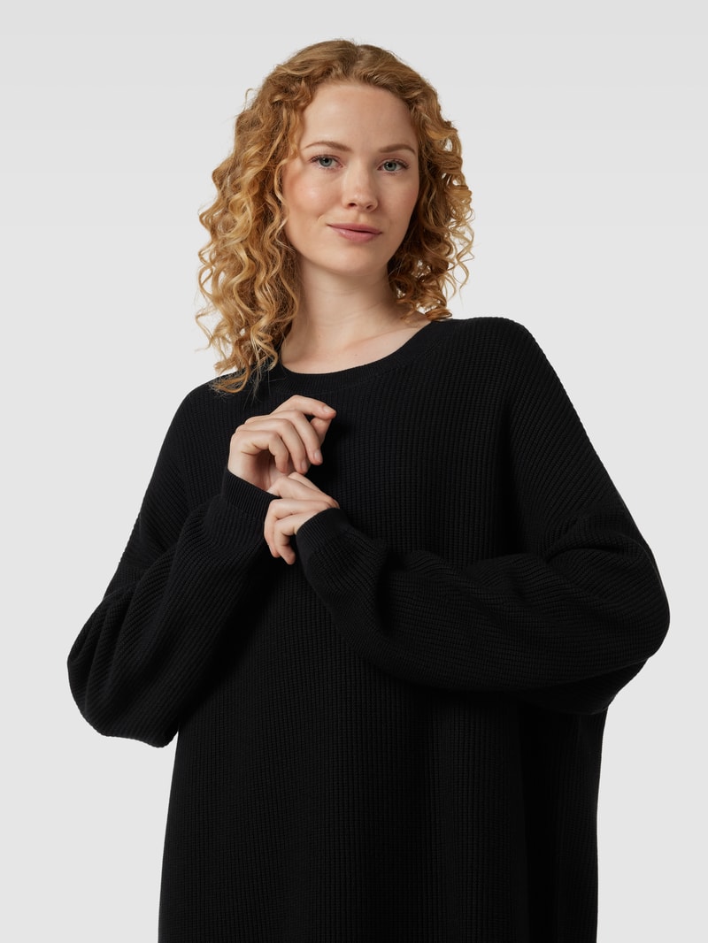 Strickkleid aus Baumwolle mit Rundhalsausschnitt in schwarz
