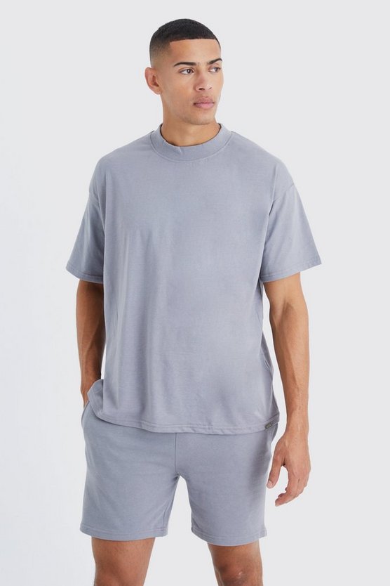 Kurzes Oversize T-Shirt & Shorts