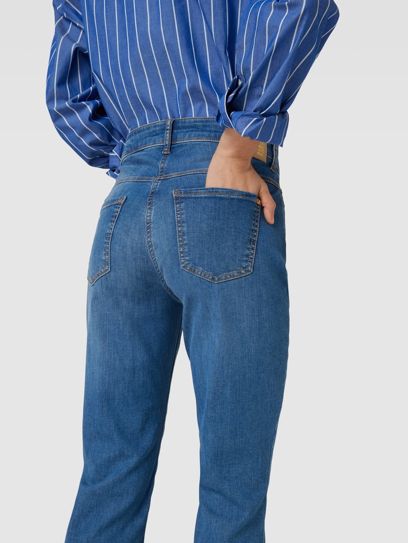 Bootcut Jeans mit ausgefransten Abschlüssen in dunkelblau