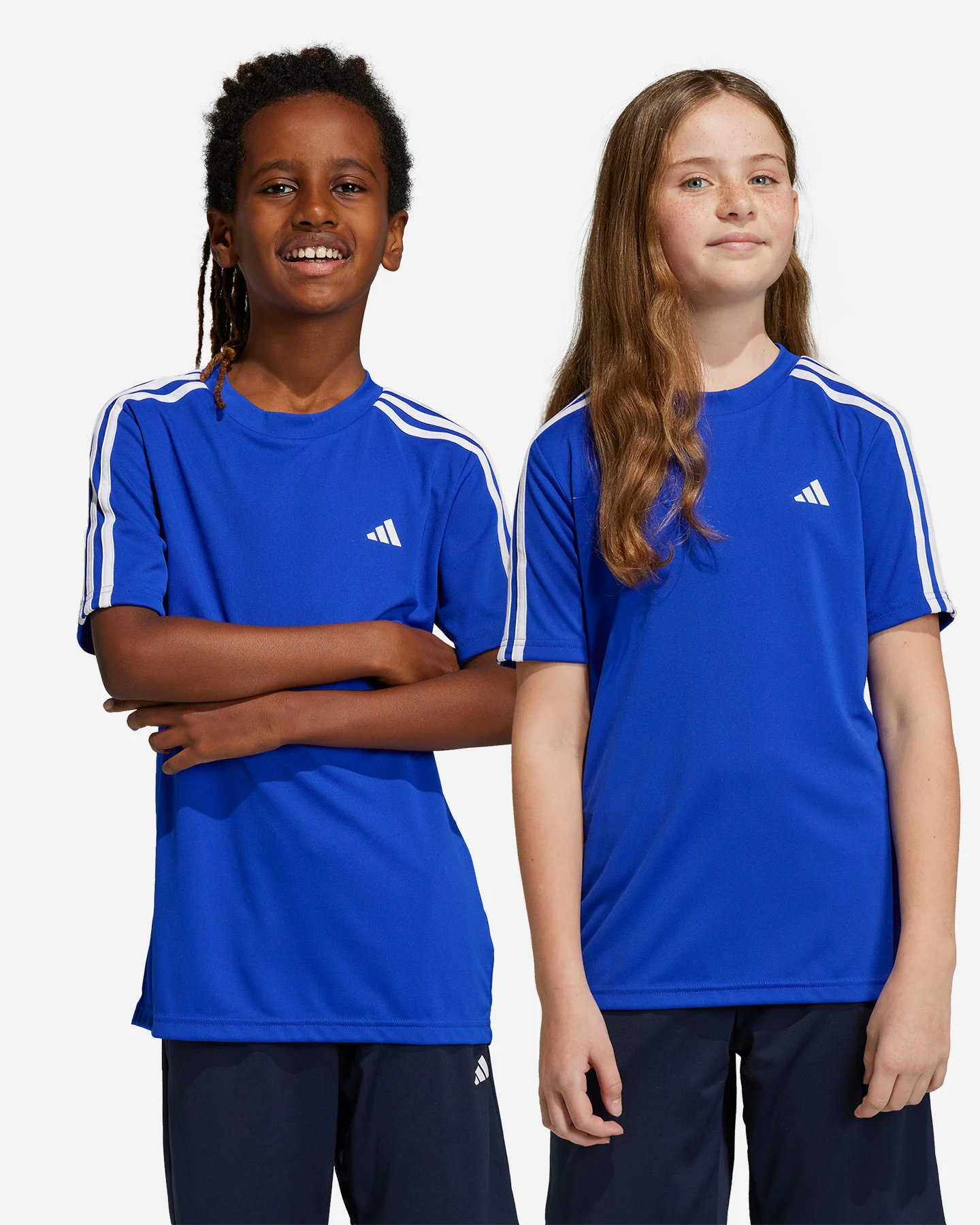 Kompletná súprava Adidas Basic Jr IC5669