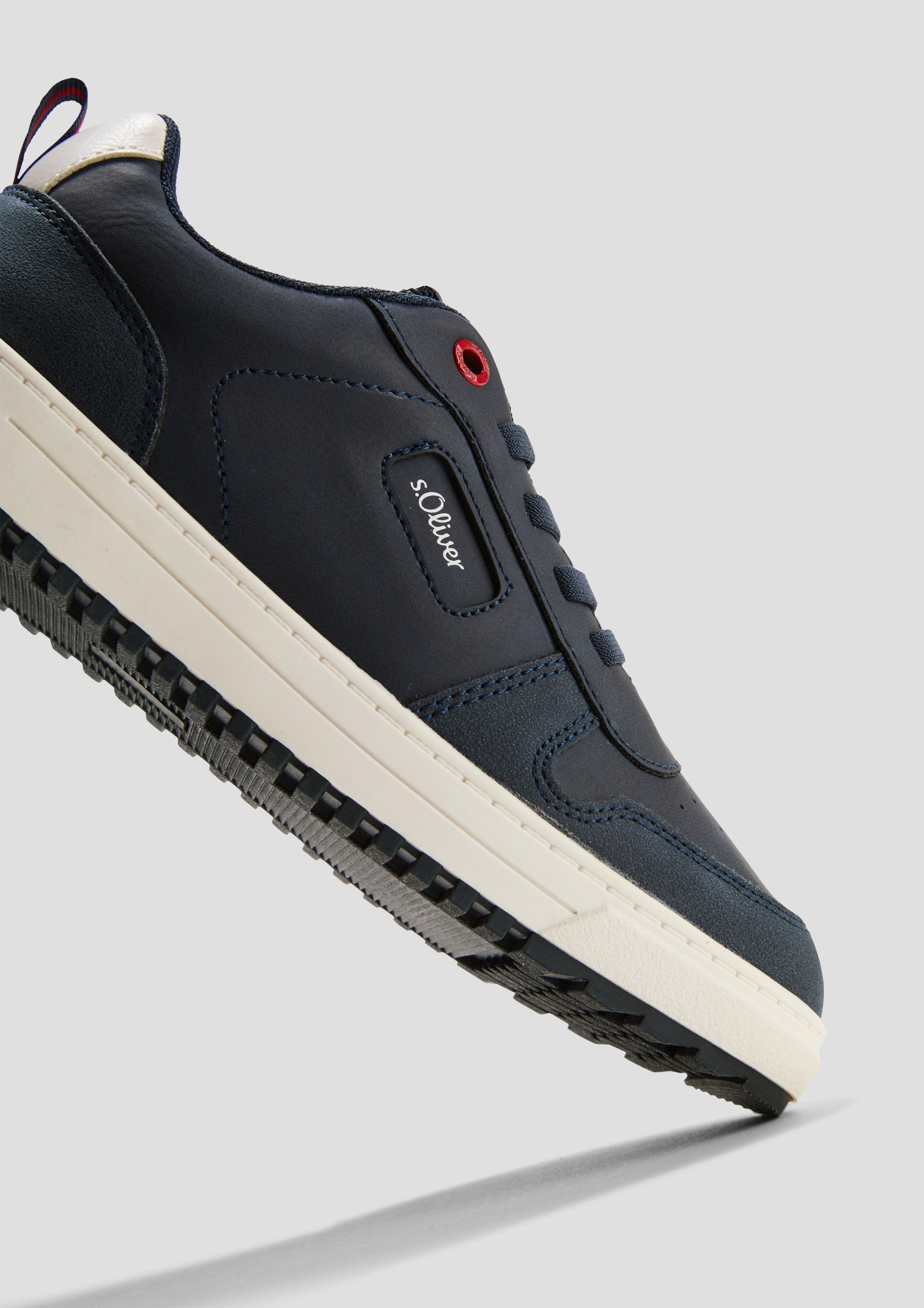 Sneaker in klassischem Design  6008895-805