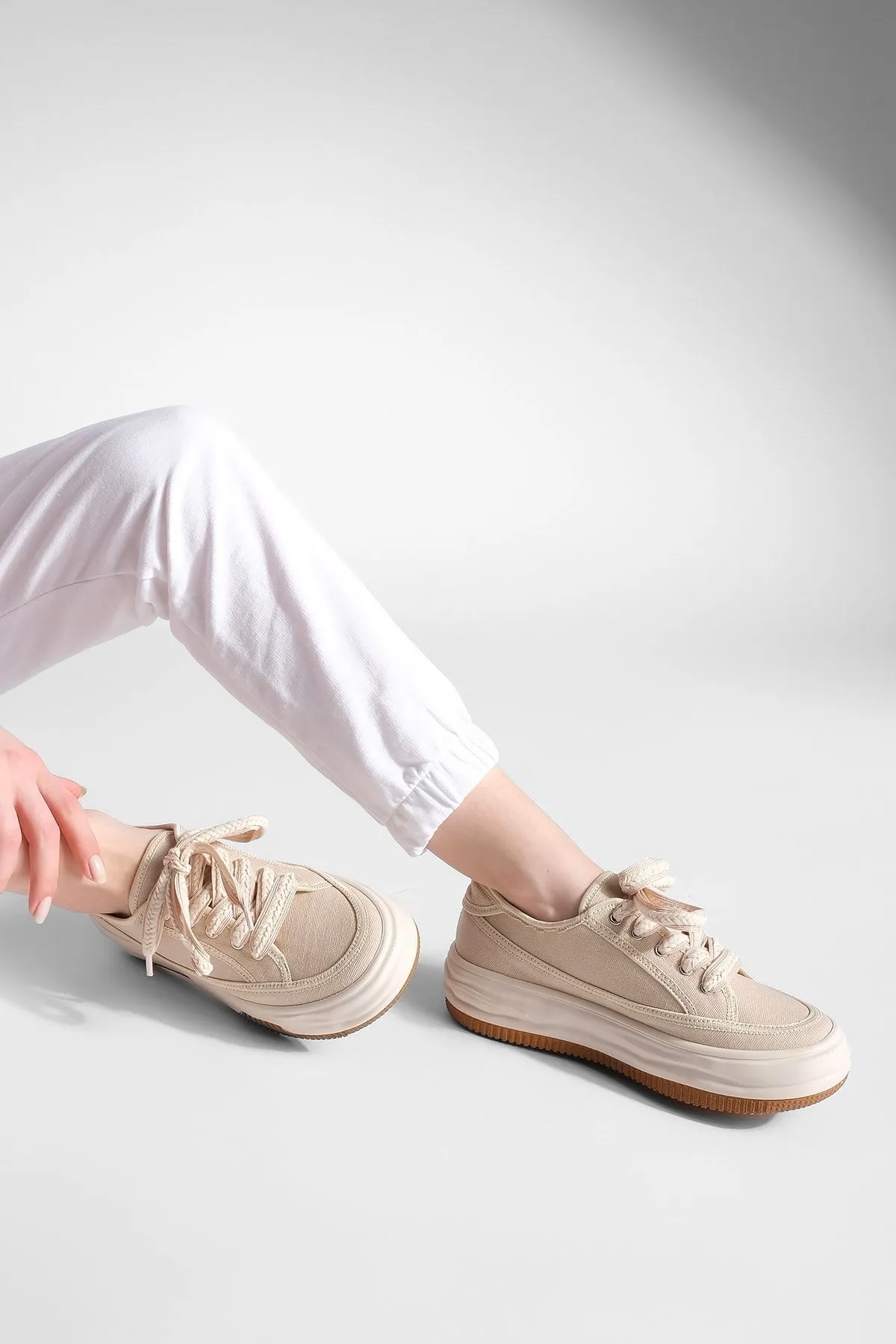 Marjin  Damen-Sneaker, hohe Sohle, Schnür-Sportschuhe aus Stoff, Kotnel beige