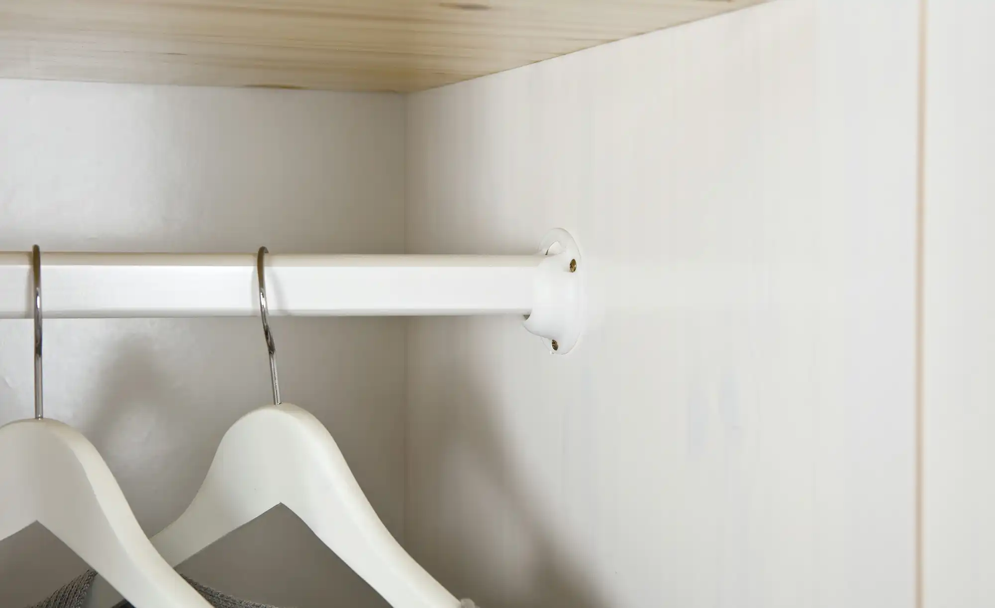 Drehtürenschrank