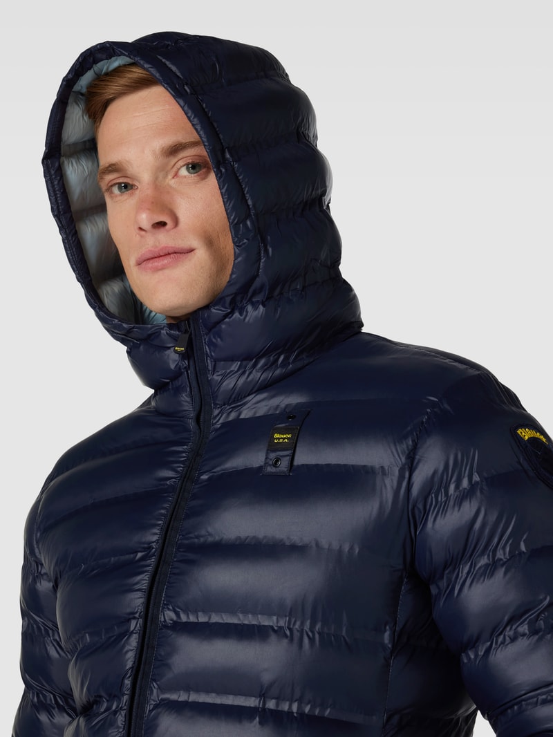 Steppjacke mit Label-Detail in marineblau