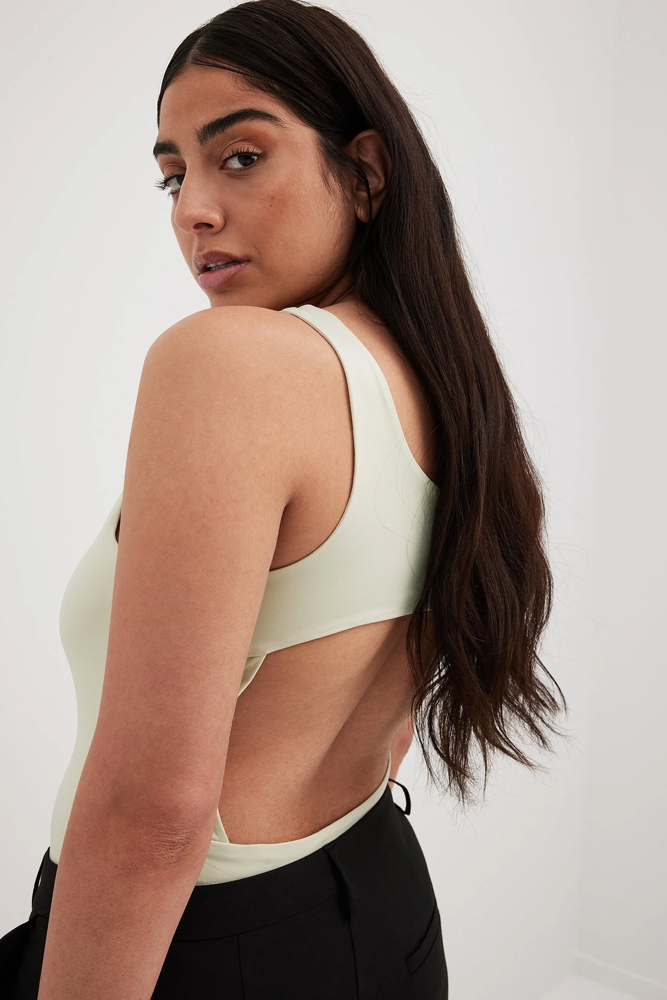 Tank-Top-Body mit tiefem Rückenausschnitt