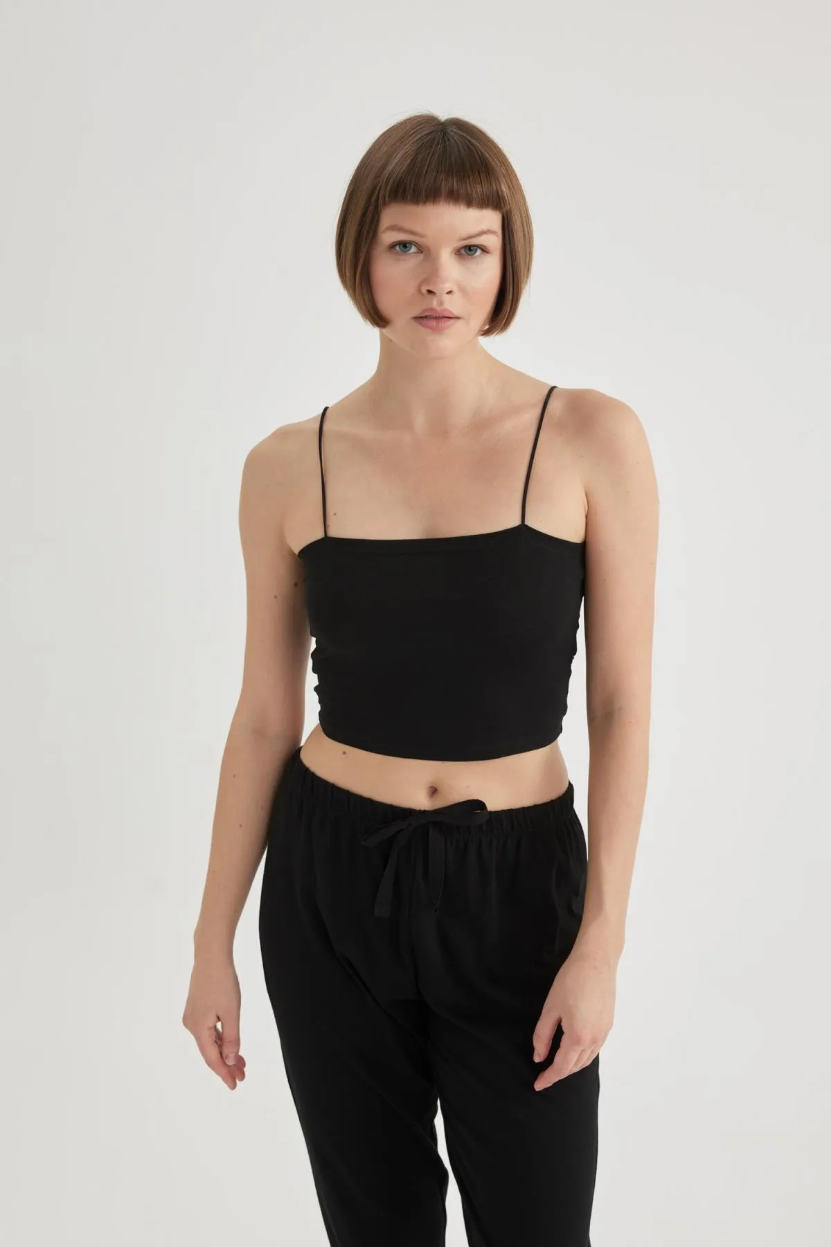DeFacto  Schwarzes Crop Athlete mit Seilriemen - Baumwolle Y2249az24sp