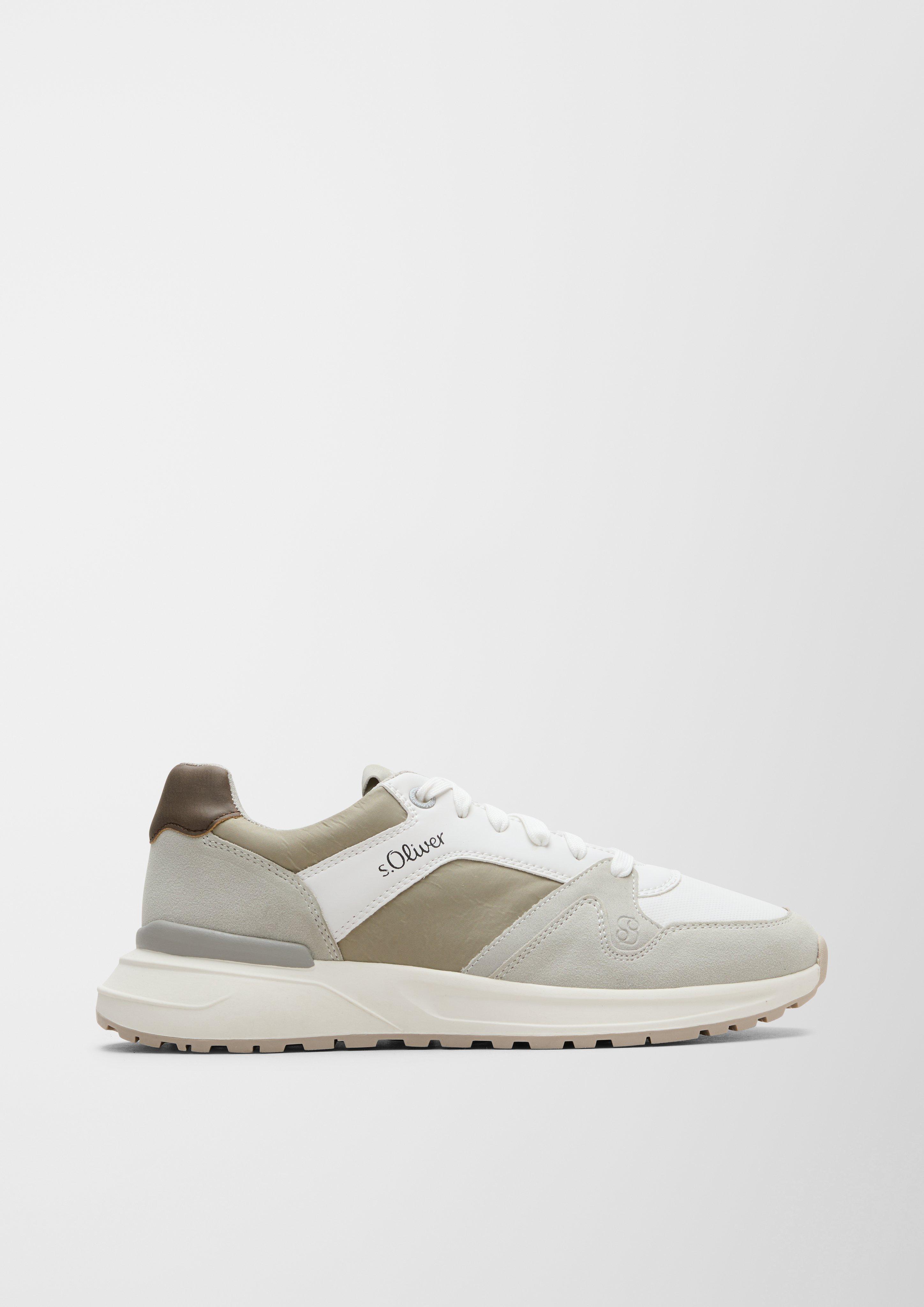 Sneaker mit Kontrast-Details  6007310-219