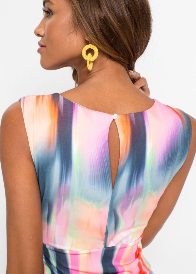 Kleid mit Rückenausschnitt