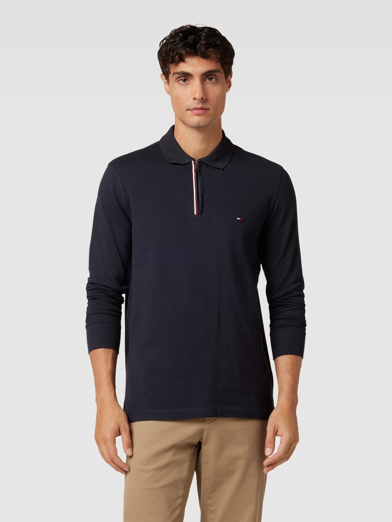 Slim Fit Poloshirt mit Label-Details in marineblau