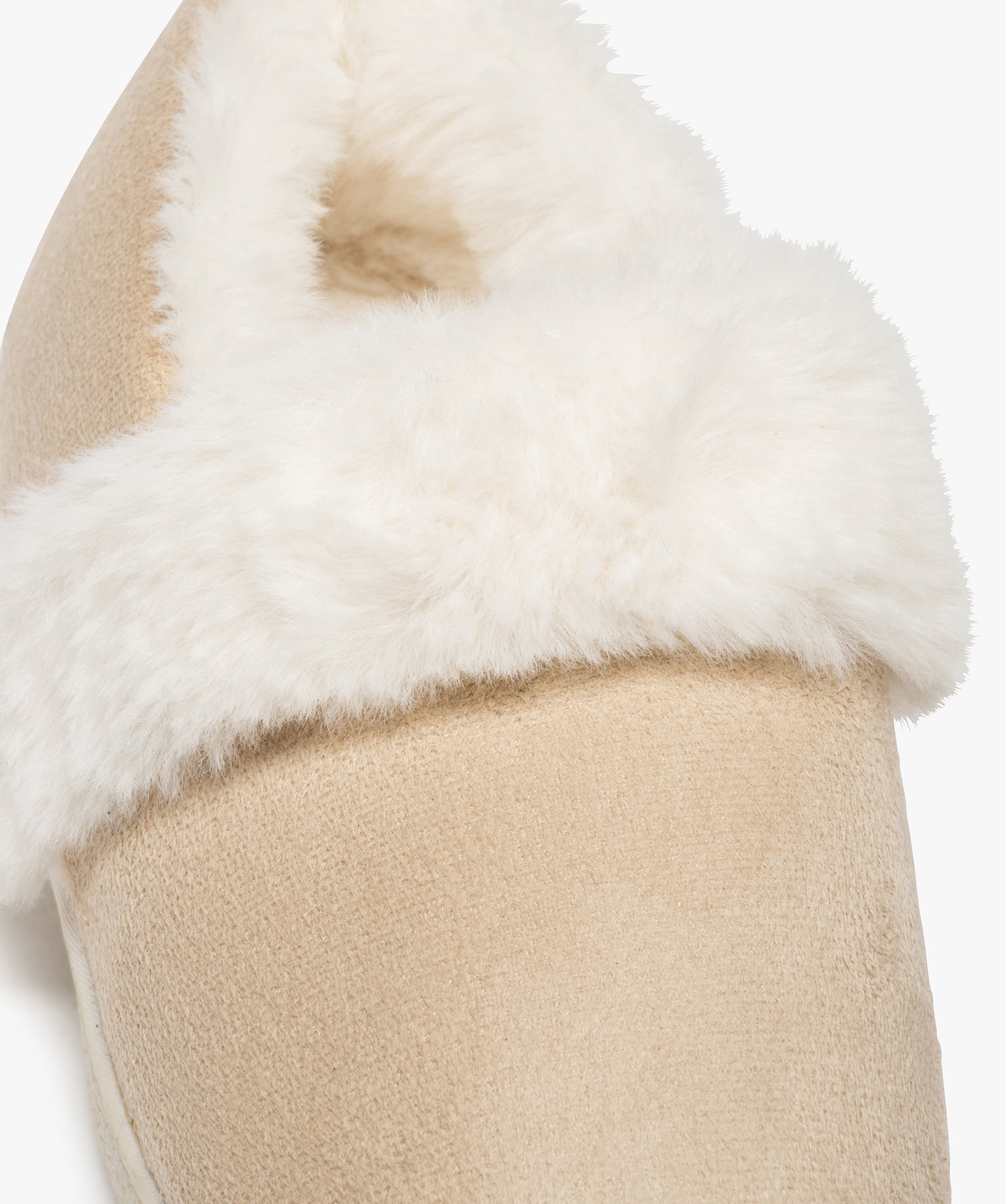 Chaussons femme fourrés dessus en suédine unie beige | GEMO