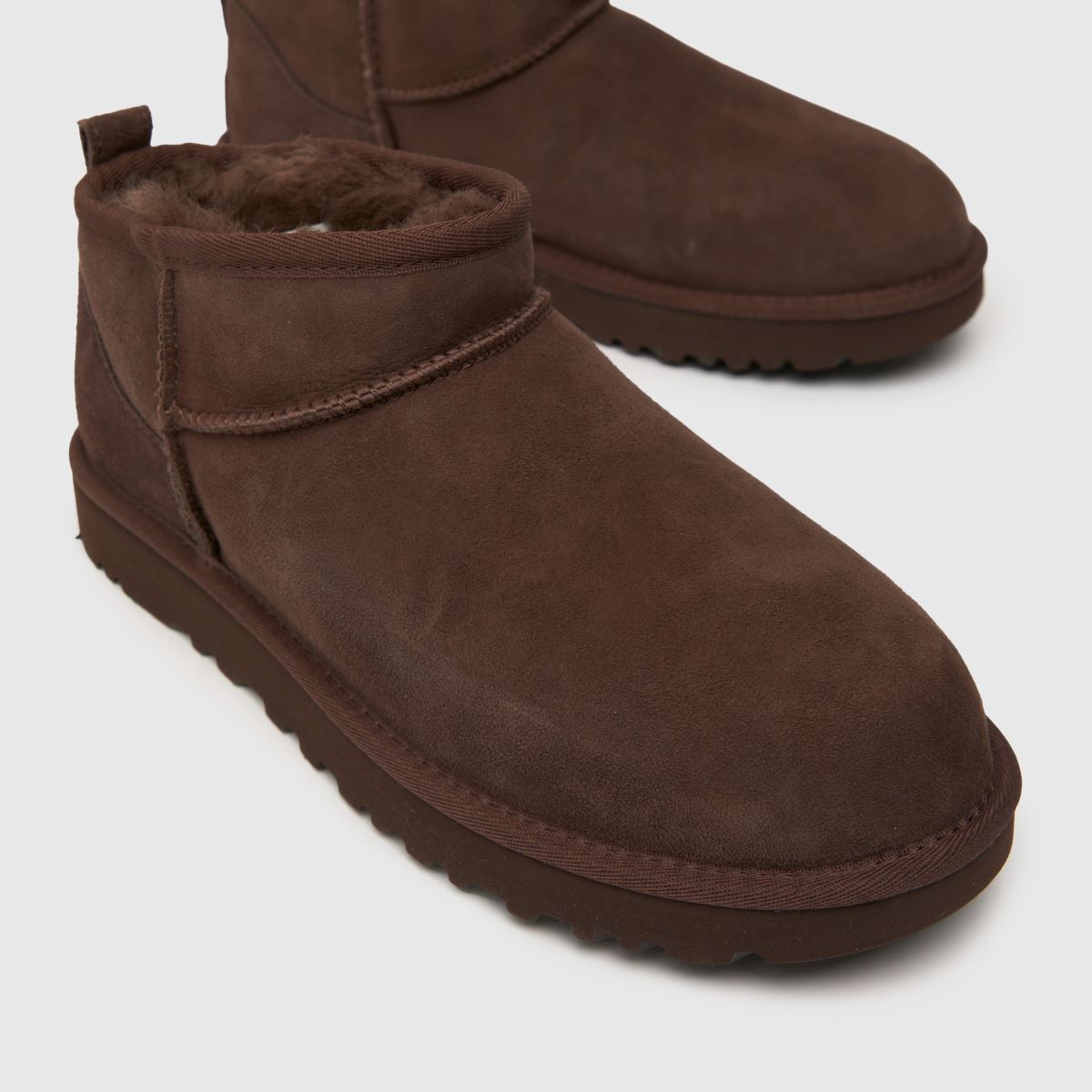 UGG klasszikus ultra mini csizma égetett cédrusból