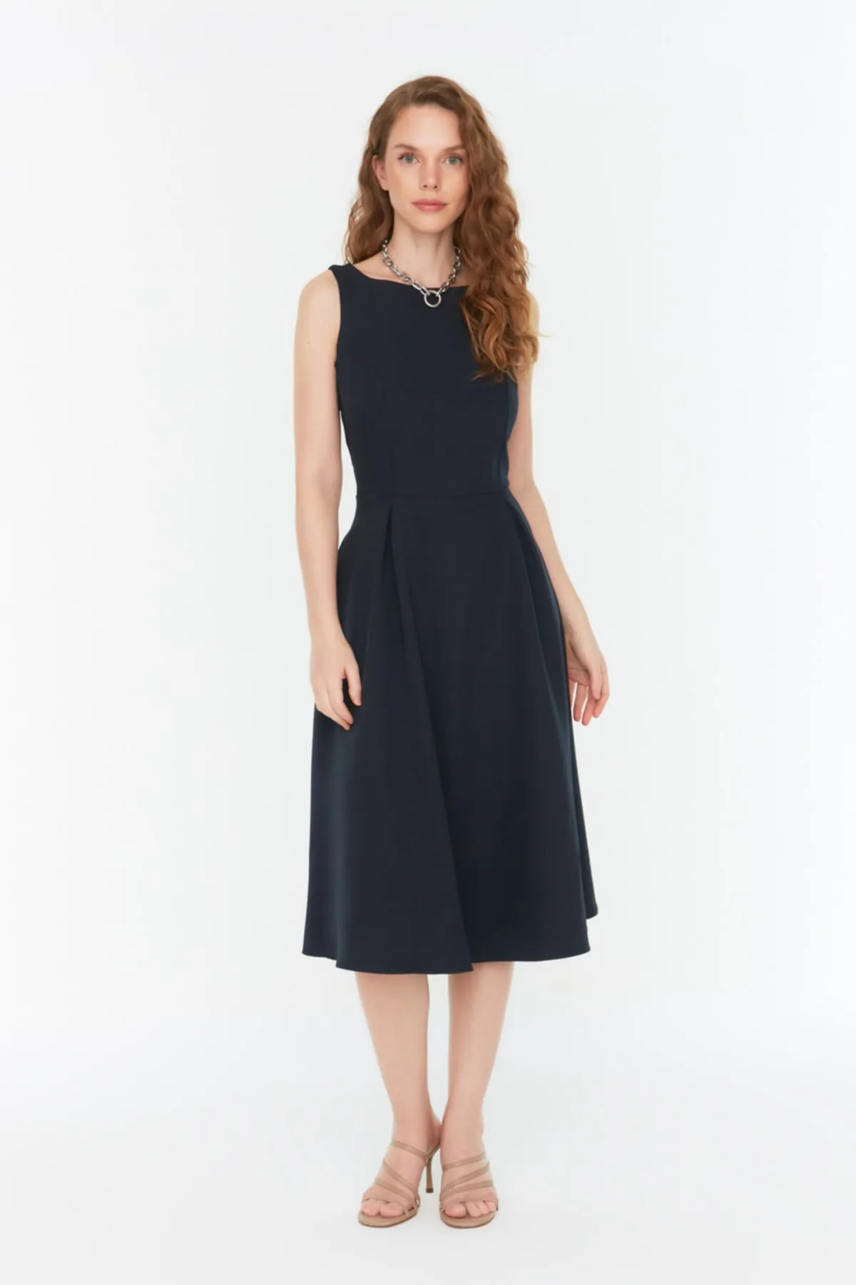 Trendyol Collection  Marineblaues Plisseekleid TWOSS20EL0980