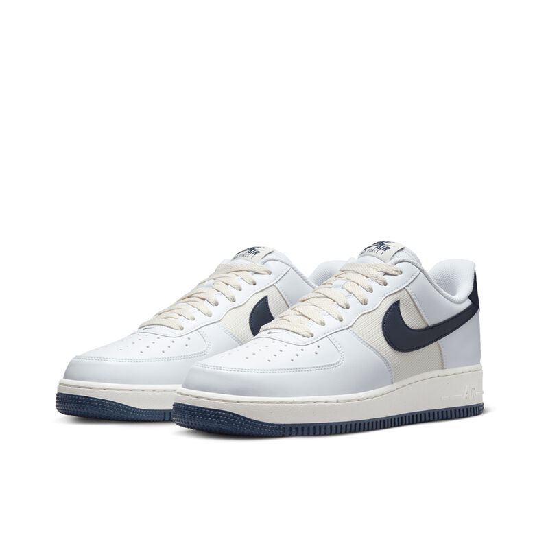 NIKE Wmns Air Force 1 '07 