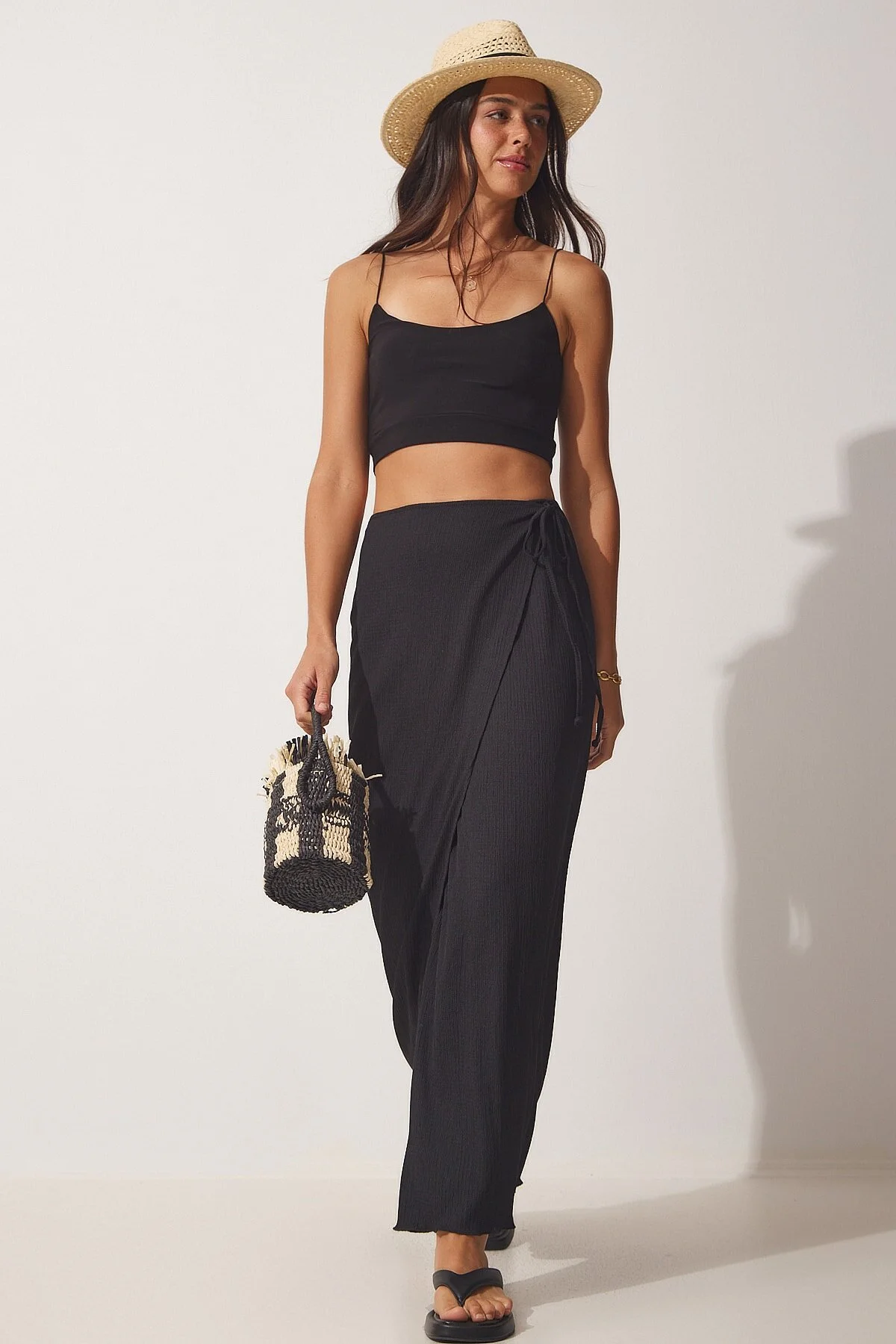 Happiness İstanbul  Schwarzer Strick-Wickelrock mit Bindeband für Damen UB00095