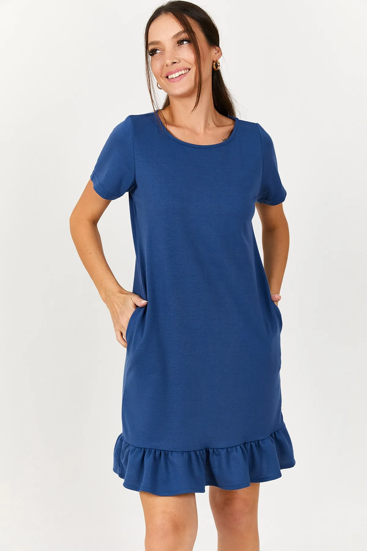 armonika  Indigofarbenes Kurzarmkleid mit sechs Rüschen für Damen ARM-20Y001032
