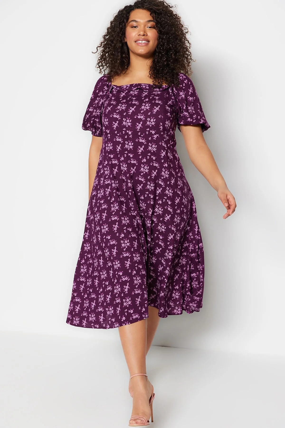 Trendyol Curve  Pflaumenfarbenes, gepunktetes gewebtes Kleid TBBSS22EL1712