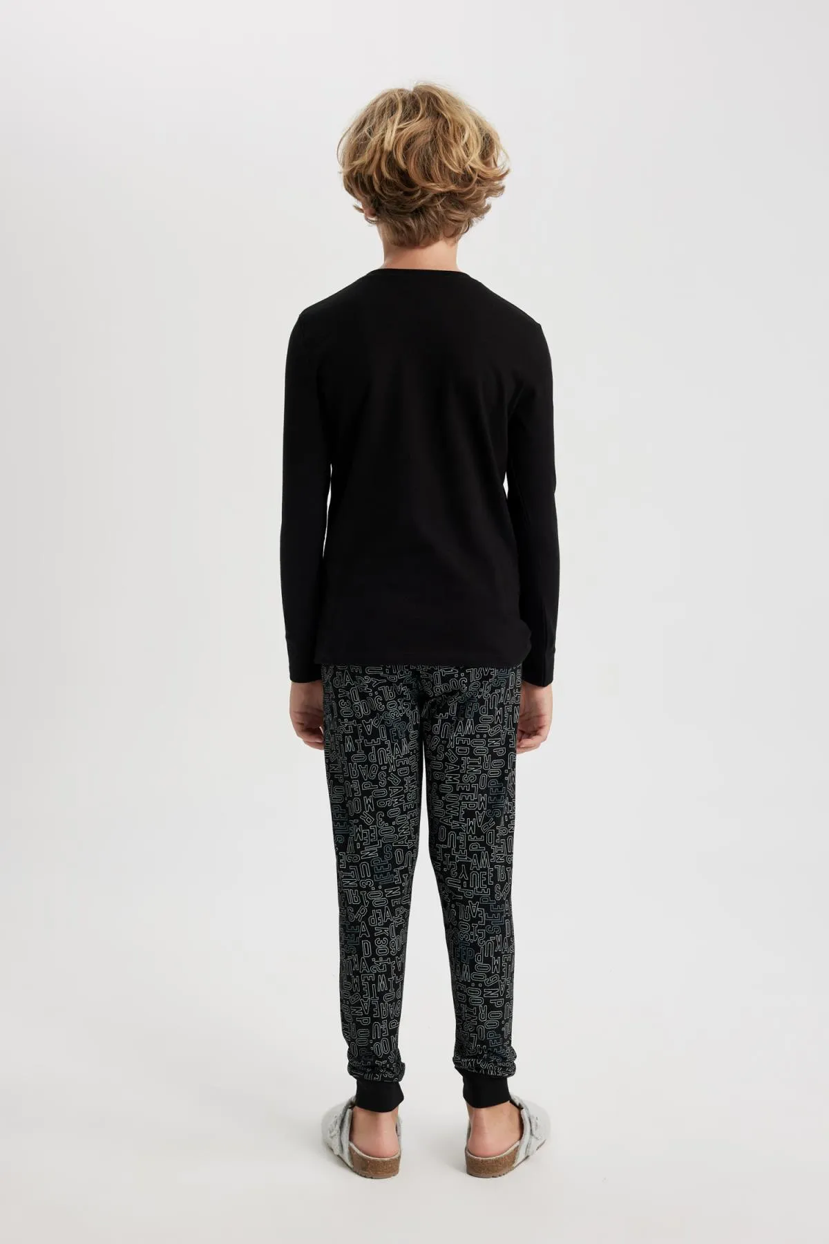 DeFacto  Jungen-Pyjama-Set aus gekämmter Baumwolle mit langen Ärmeln
